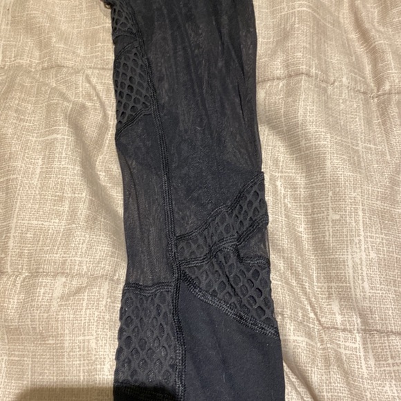 NWT Victoria Secret Sport Mesh Tight - Picture 2 of 11